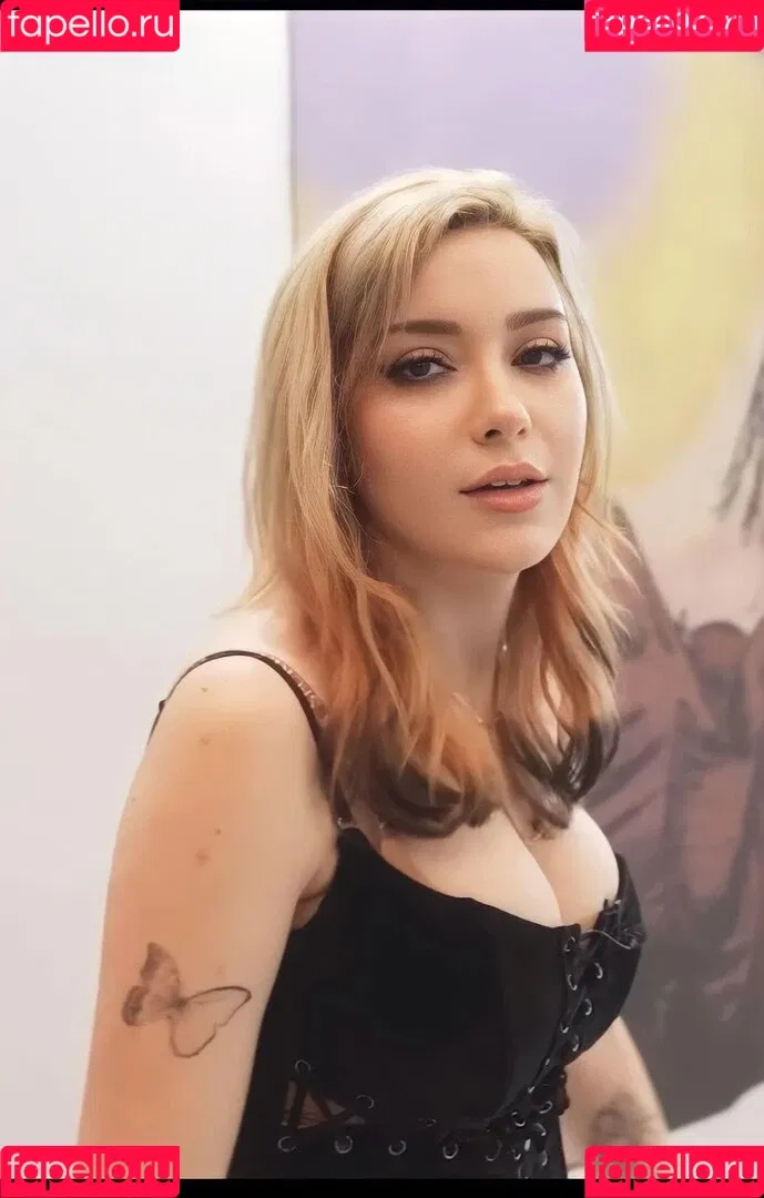 AnniTheDuck Onlyfans Photo Gallery 
