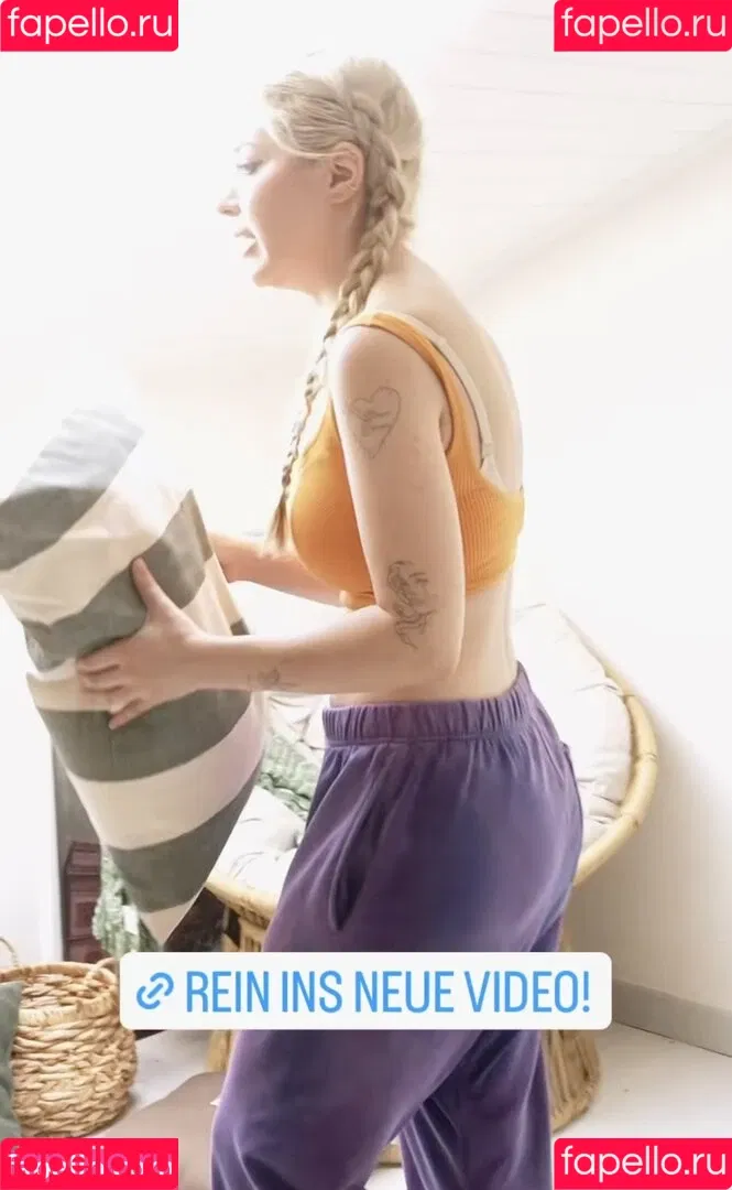 AnniTheDuck Onlyfans Photo Gallery 