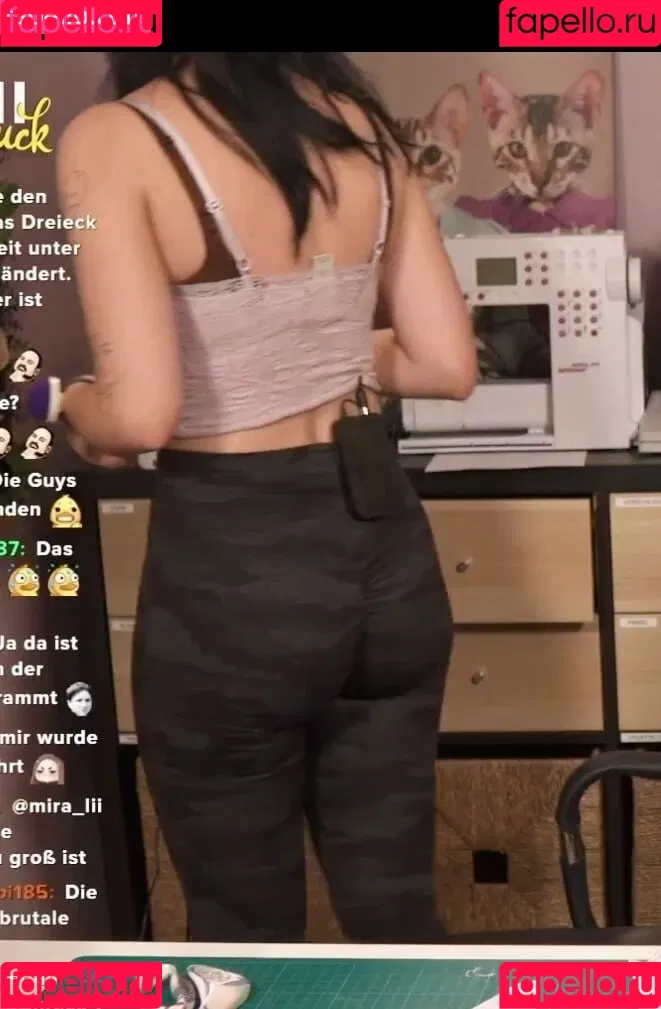 AnniTheDuck Onlyfans Photo Gallery 