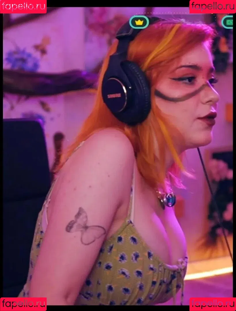AnniTheDuck Onlyfans Photo Gallery 