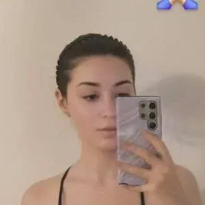 AnniTheDuck Onlyfans Photo Gallery 