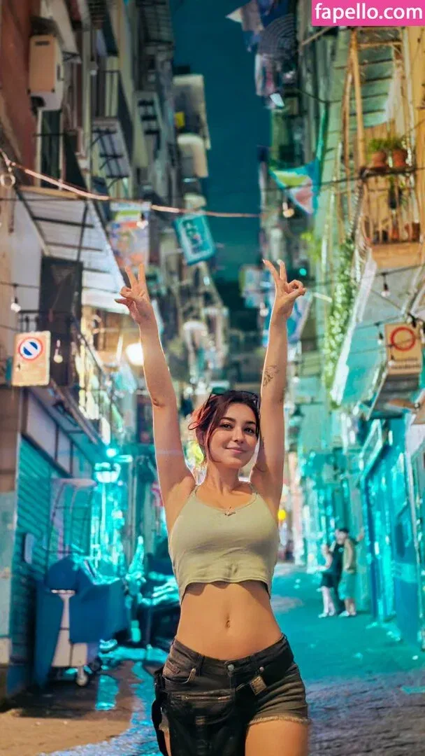 AnniTheDuck Onlyfans Photo Gallery 