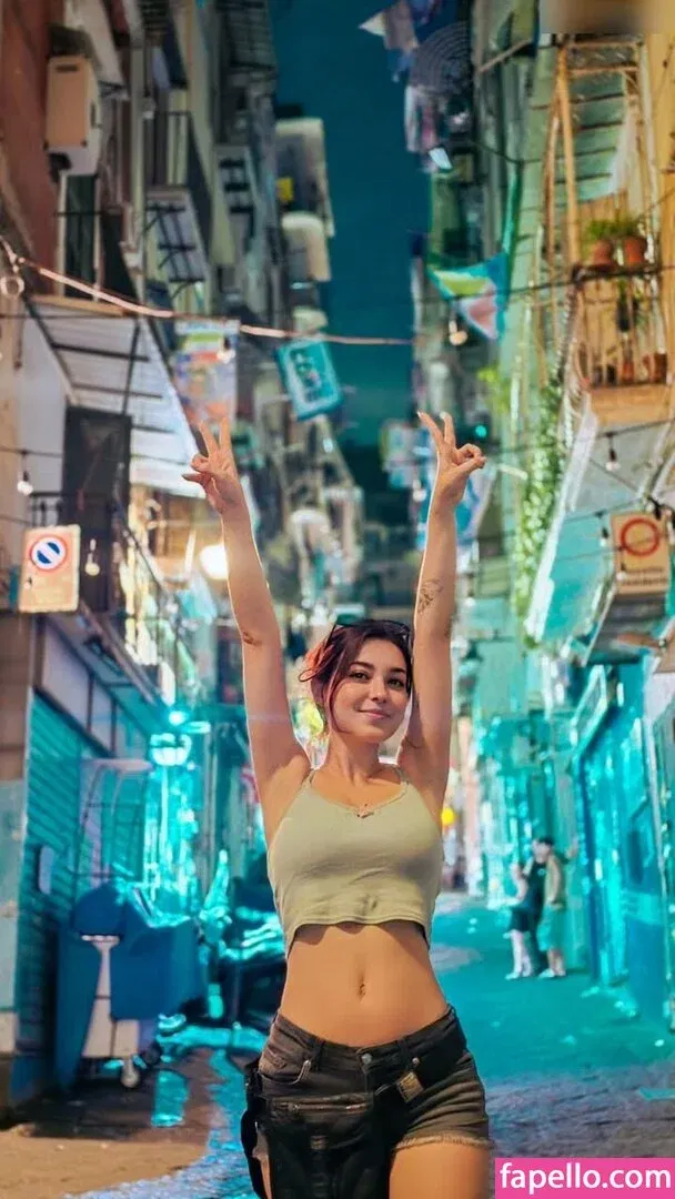 AnniTheDuck Onlyfans Photo Gallery 