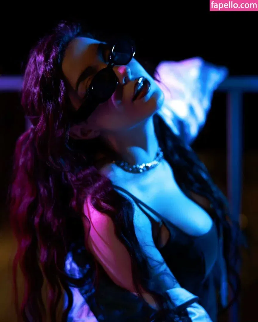 AnniTheDuck Onlyfans Photo Gallery 