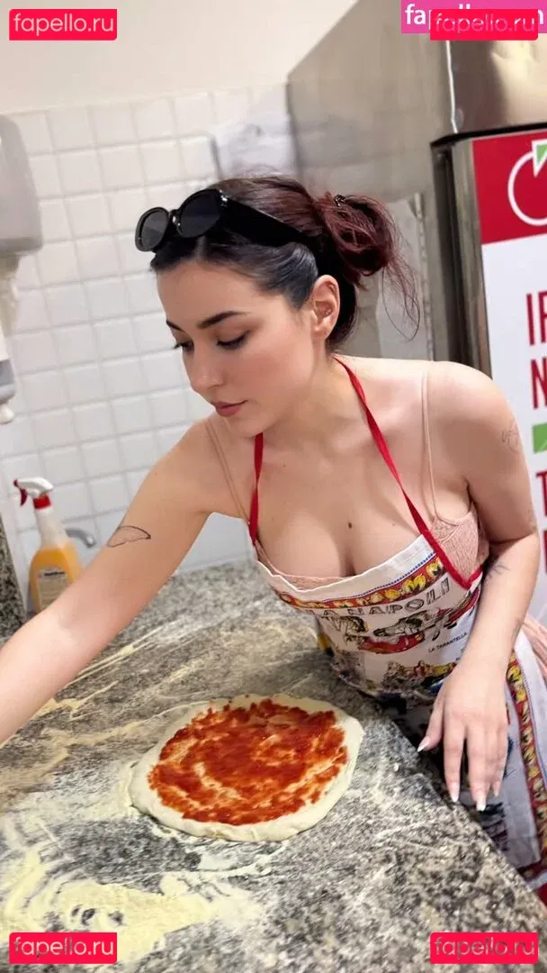 AnniTheDuck Onlyfans Photo Gallery 