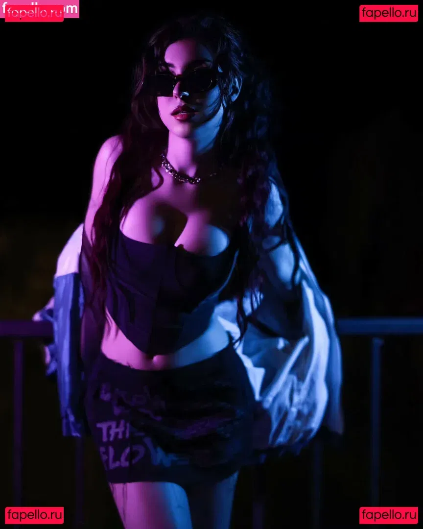 AnniTheDuck Onlyfans Photo Gallery 