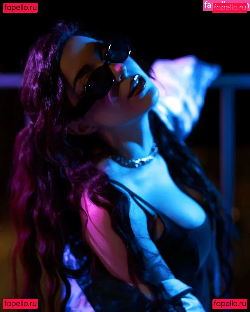 AnniTheDuck Onlyfans Photo Gallery 