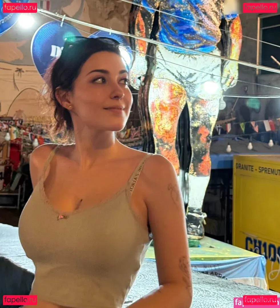 AnniTheDuck Onlyfans Photo Gallery 