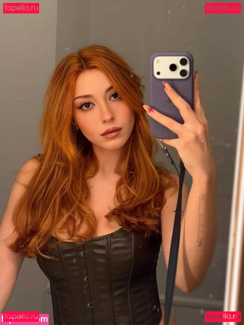 AnniTheDuck Onlyfans Photo Gallery 