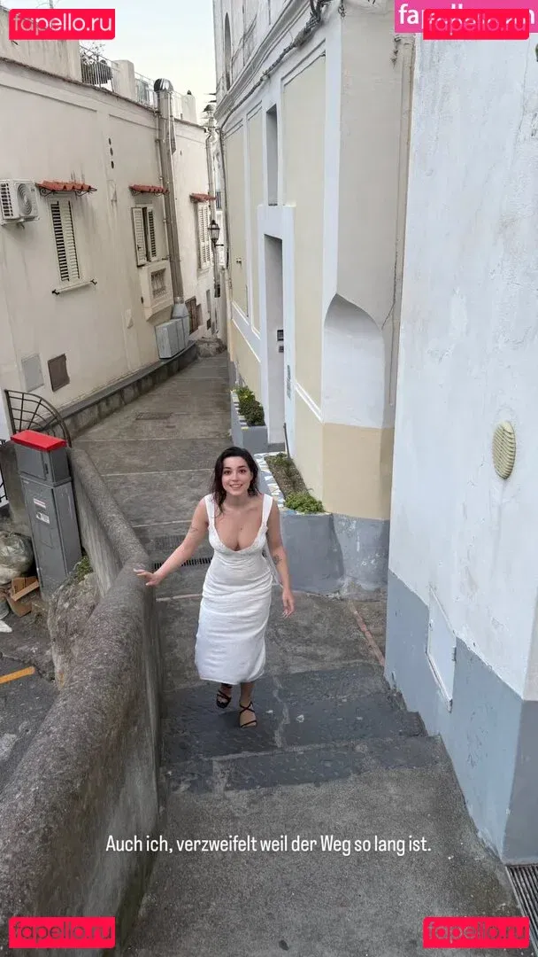 AnniTheDuck Onlyfans Photo Gallery 