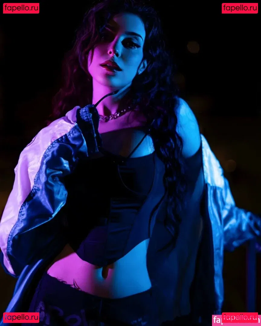 AnniTheDuck Onlyfans Photo Gallery 