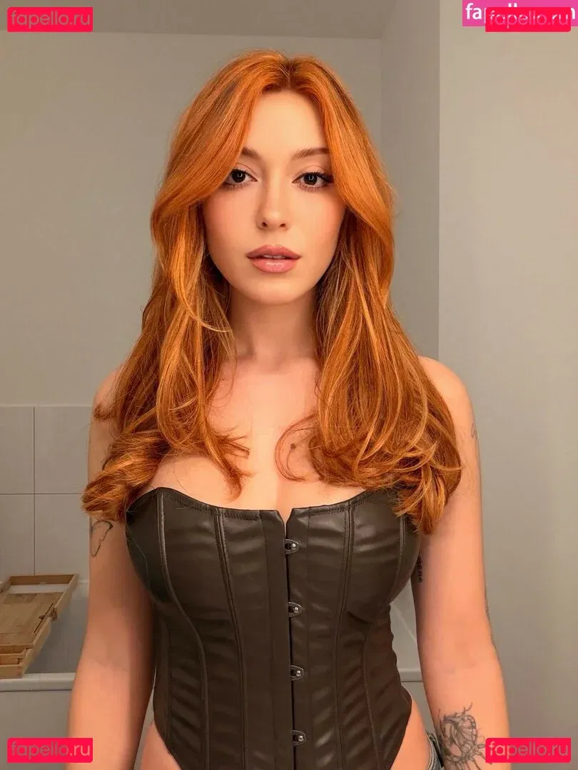 AnniTheDuck Onlyfans Photo Gallery 