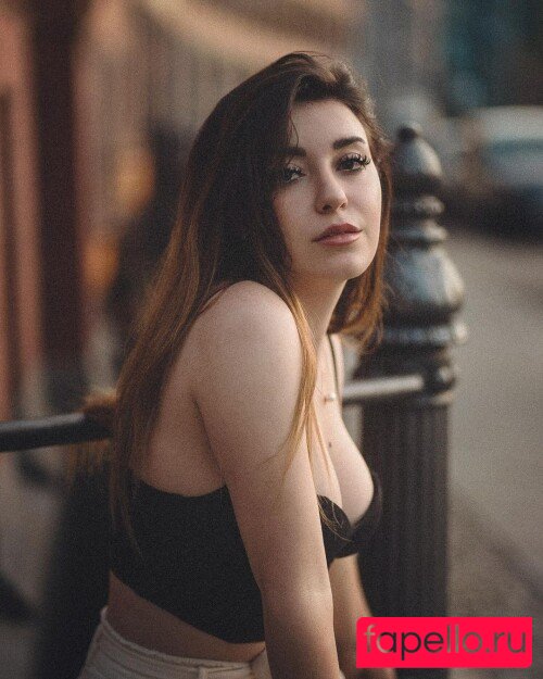 AnniTheDuck Onlyfans Photo Gallery 