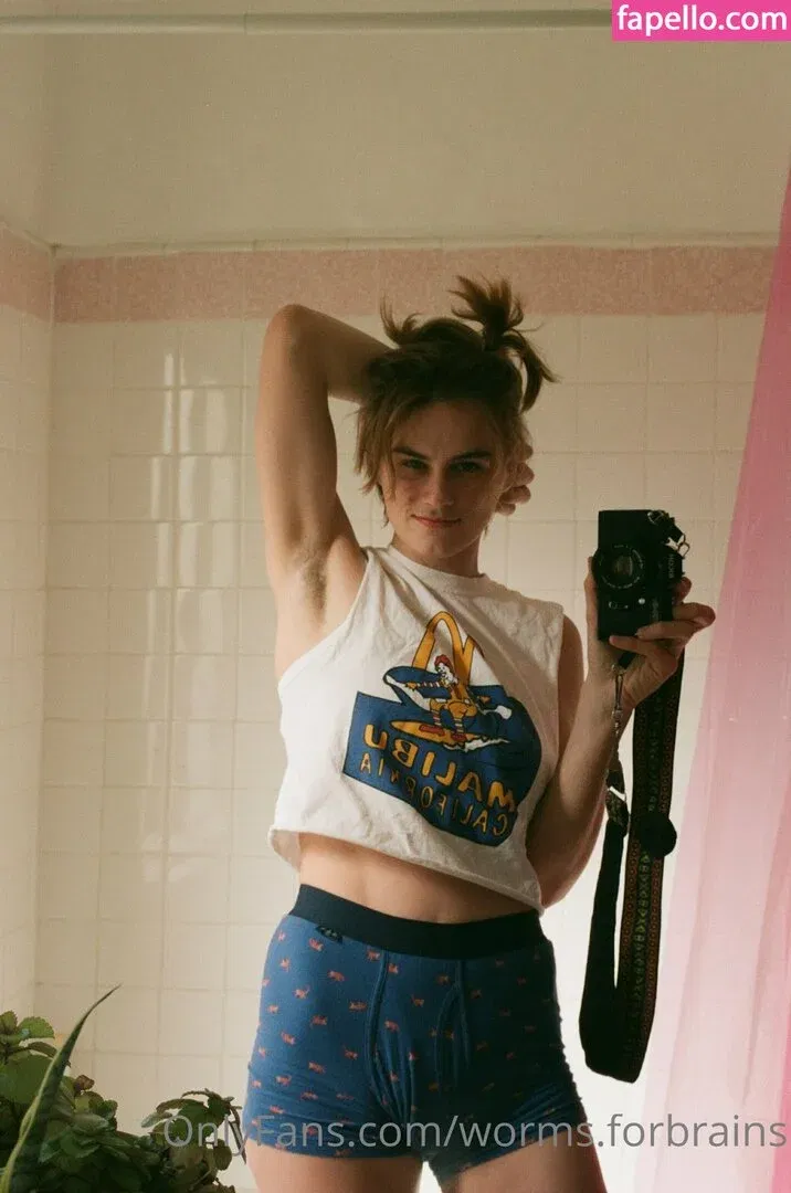 worms.forbrains Onlyfans Photo Gallery 