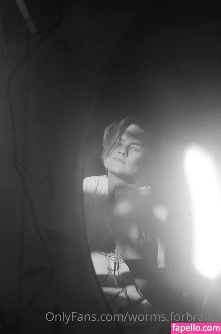 worms.forbrains Onlyfans Photo Gallery 