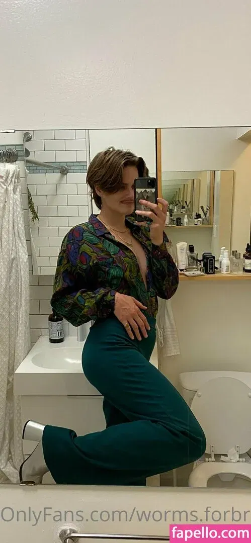 worms.forbrains Onlyfans Photo Gallery 