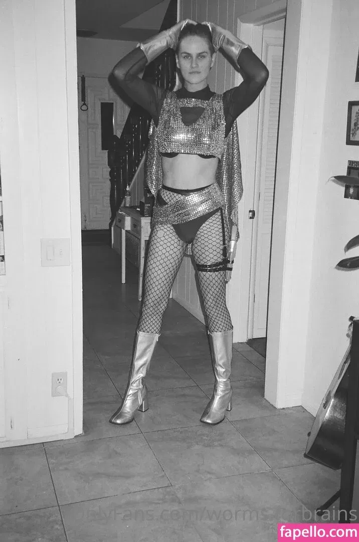 worms.forbrains Onlyfans Photo Gallery 