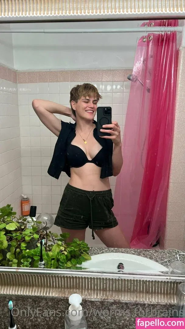 worms.forbrains Onlyfans Photo Gallery 