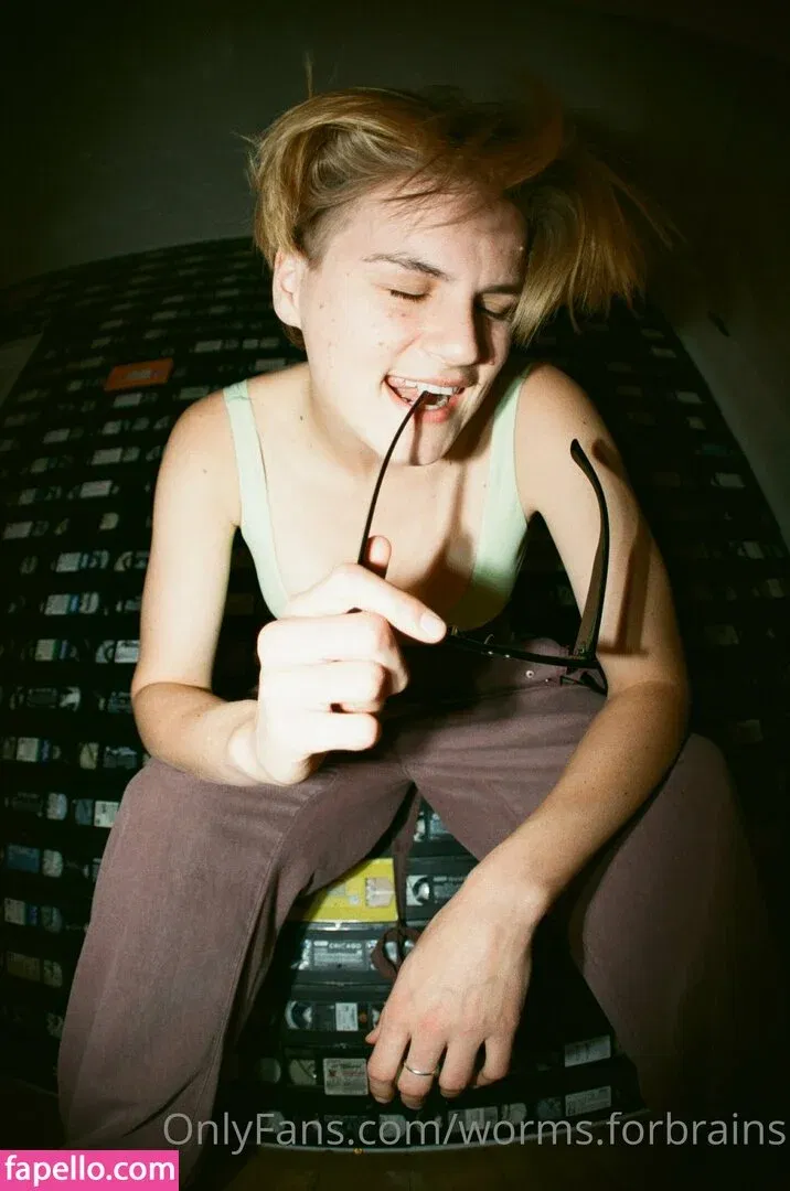 worms.forbrains Onlyfans Photo Gallery 