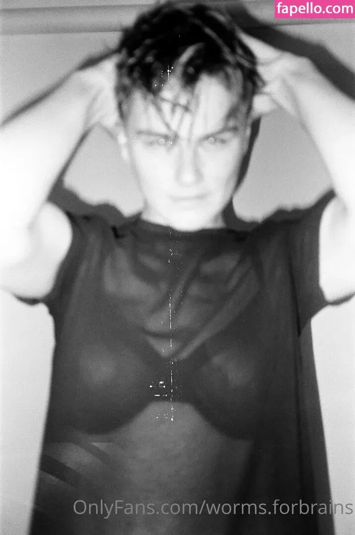 worms.forbrains Onlyfans Photo Gallery 