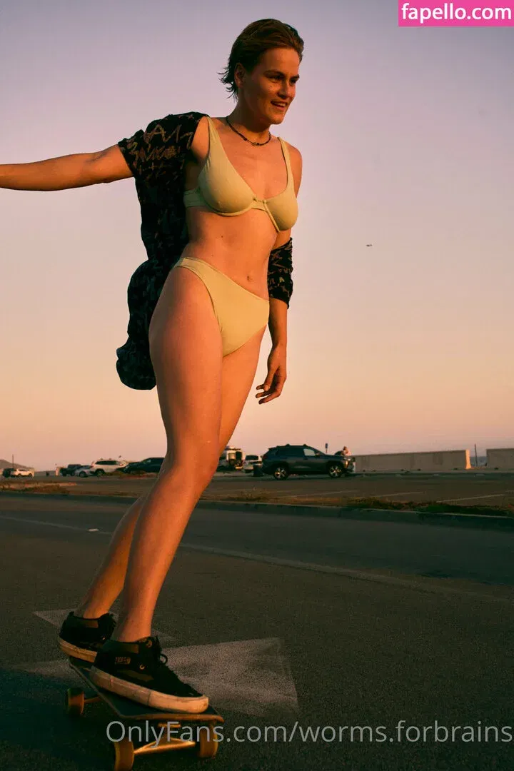 worms.forbrains Onlyfans Photo Gallery 