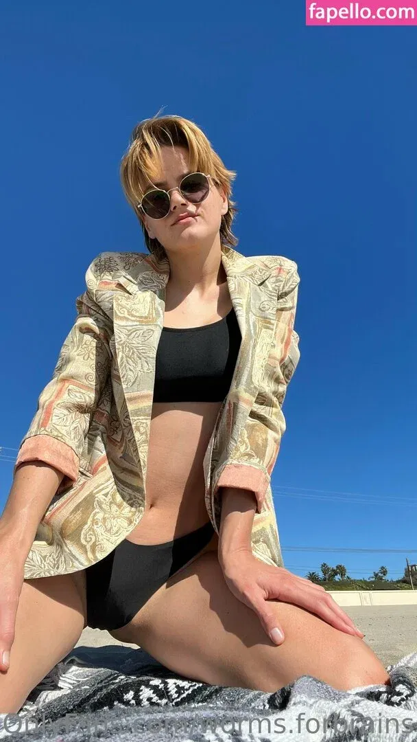 worms.forbrains Onlyfans Photo Gallery 