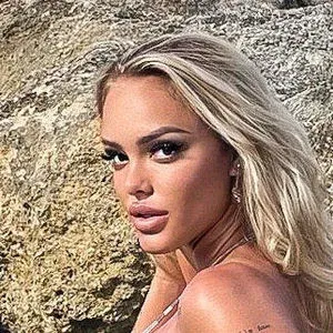 romeeeeyy Onlyfans Photo Gallery 