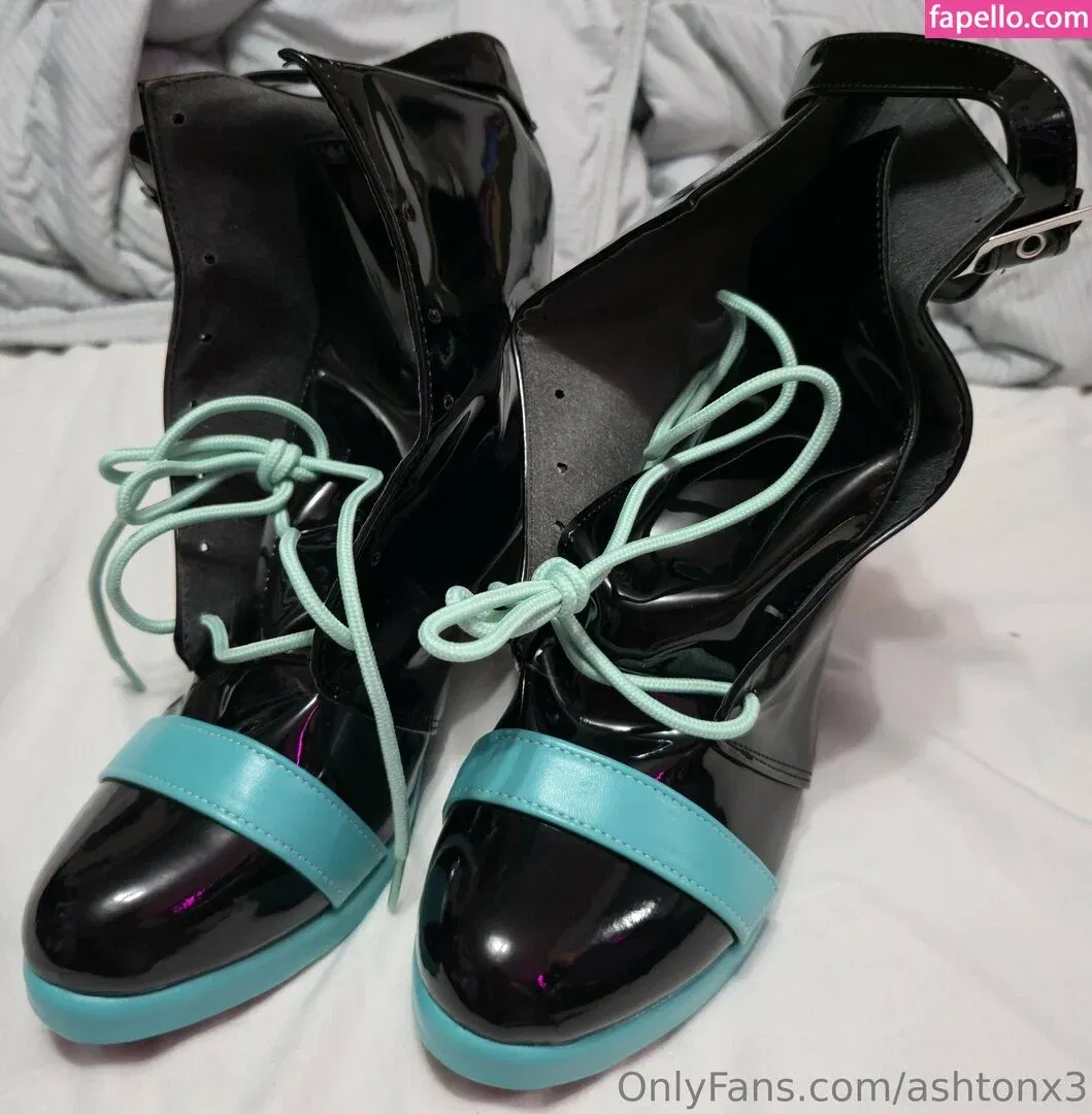 ashtonx3 Onlyfans Photo Gallery 