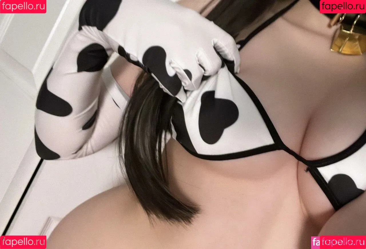 Uzileks Onlyfans Photo Gallery 