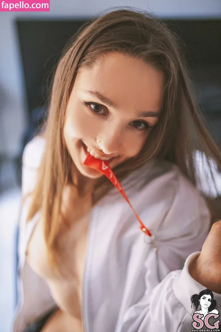 eris_jstr Onlyfans Photo Gallery 