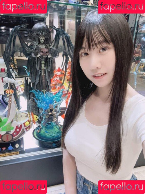 Ru’s Piano Onlyfans Photo Gallery 