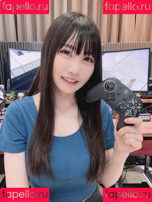 Ru’s Piano Onlyfans Photo Gallery 