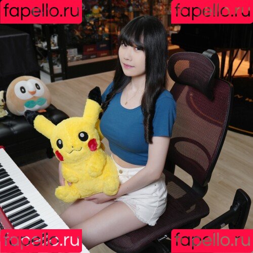 Ru’s Piano Onlyfans Photo Gallery 