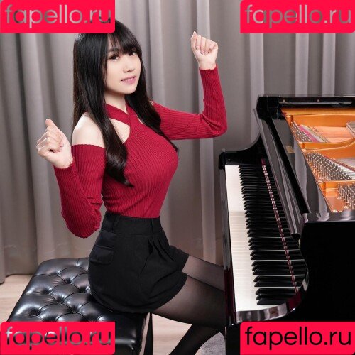 Ru’s Piano Onlyfans Photo Gallery 