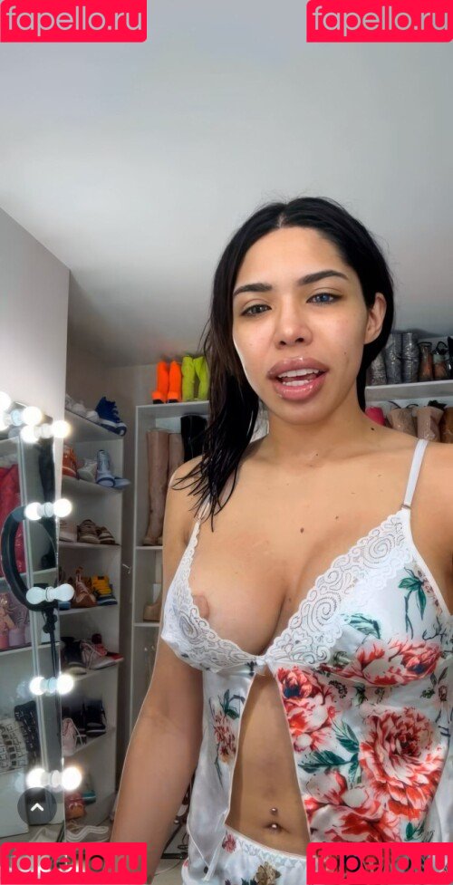 Yeri Mua Onlyfans Photo Gallery 