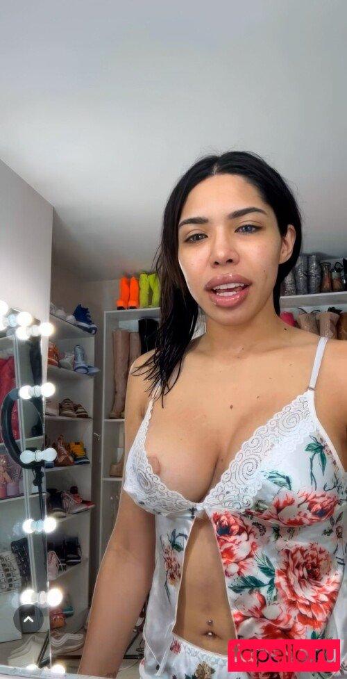 Yeri Mua Onlyfans Photo Gallery 