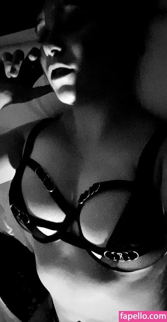 grrraves Onlyfans Photo Gallery 