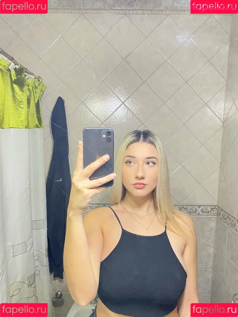 Yami Sanchez Onlyfans Photo Gallery 