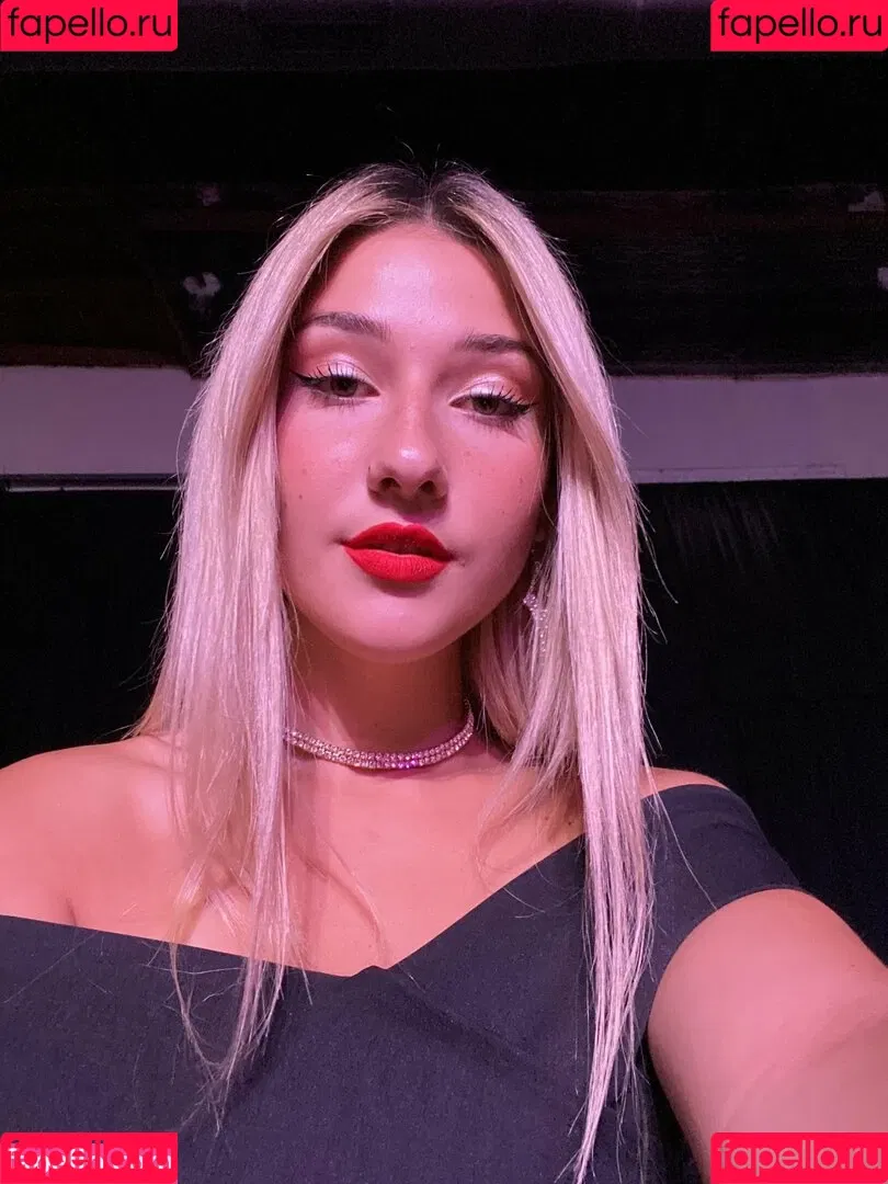 Yami Sanchez Onlyfans Photo Gallery 