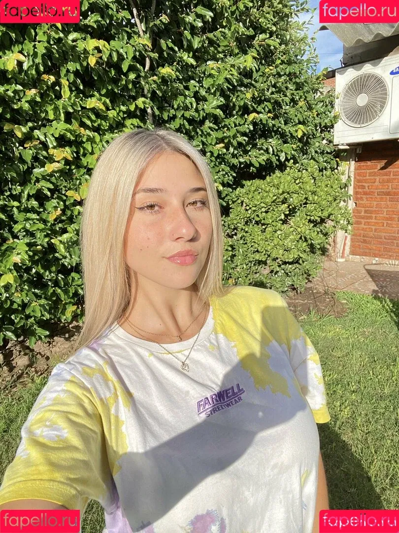 Yami Sanchez Onlyfans Photo Gallery 