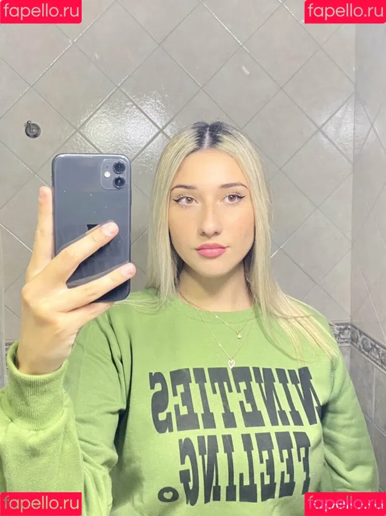 Yami Sanchez Onlyfans Photo Gallery 