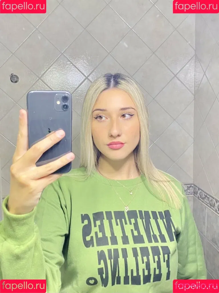Yami Sanchez Onlyfans Photo Gallery 