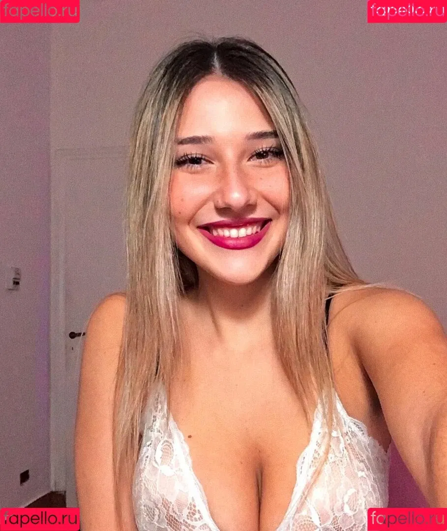 Yami Sanchez Onlyfans Photo Gallery 