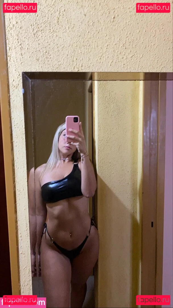 Yami Sanchez Onlyfans Photo Gallery 