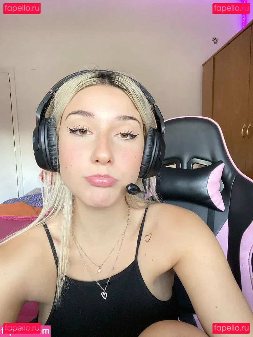 Yami Sanchez Onlyfans Photo Gallery 