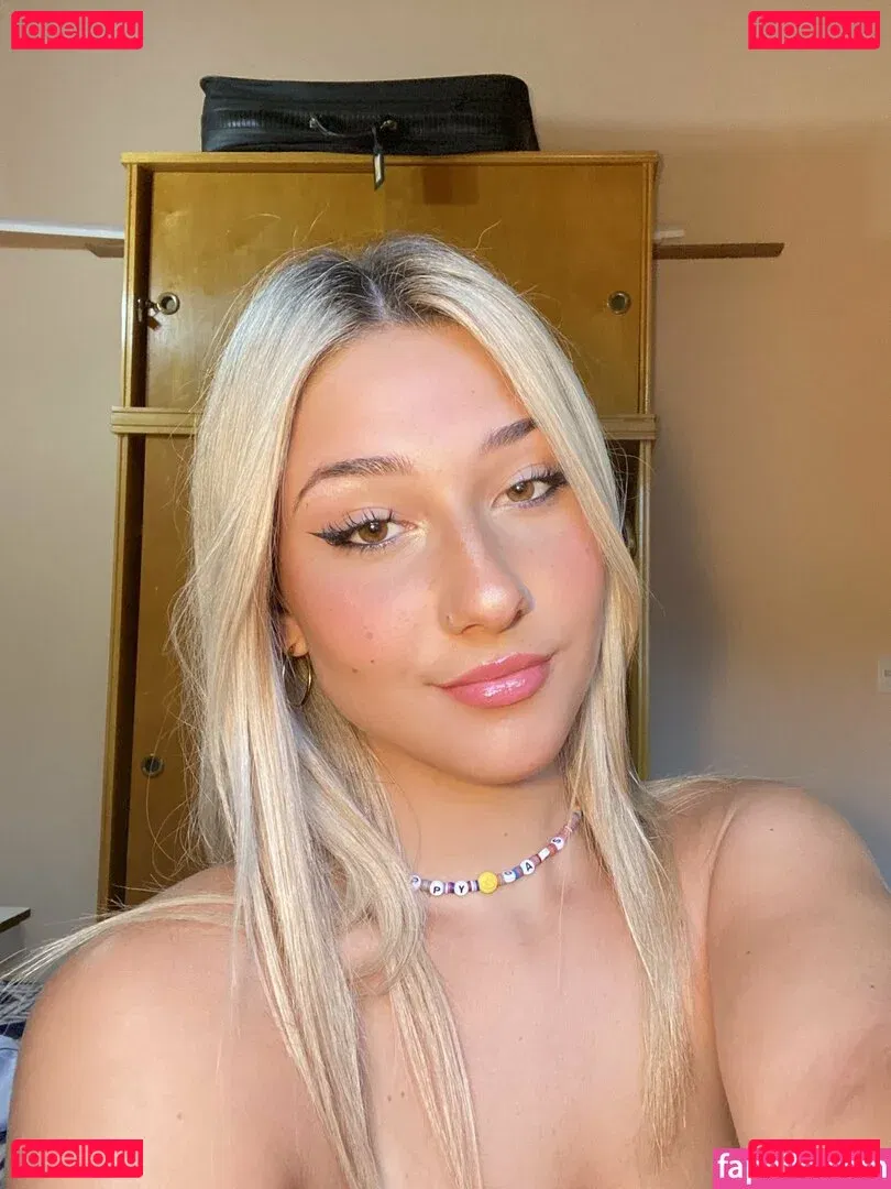 Yami Sanchez Onlyfans Photo Gallery 