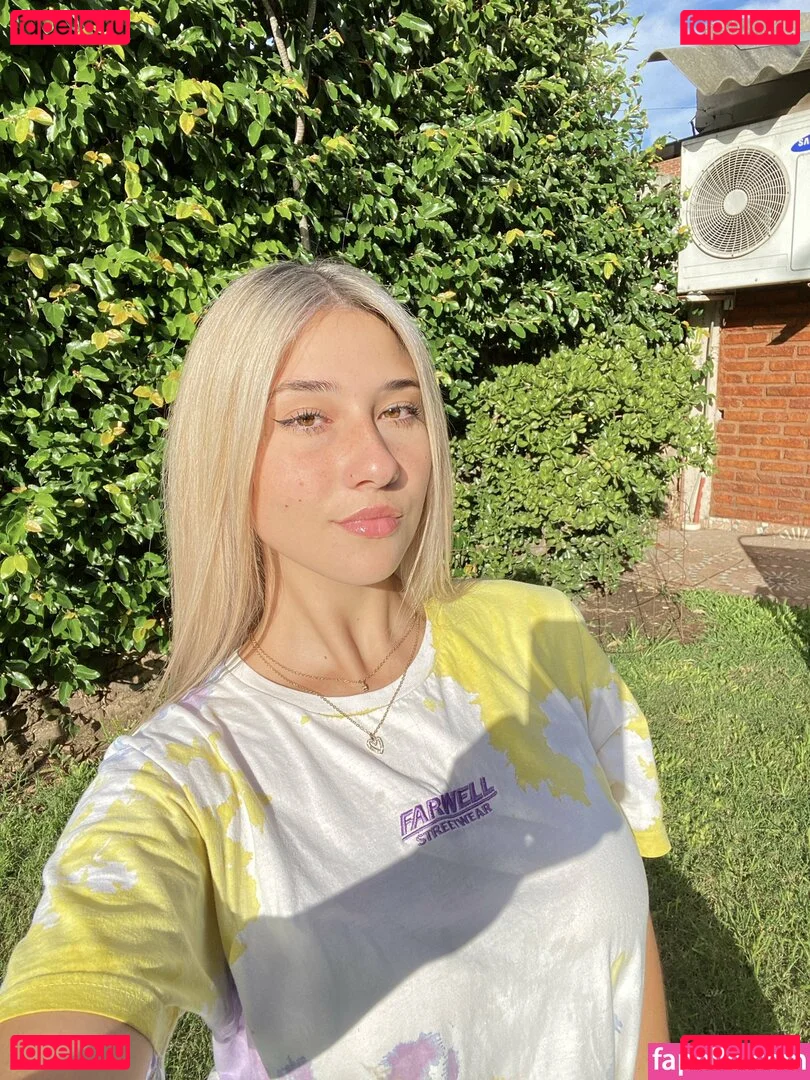 Yami Sanchez Onlyfans Photo Gallery 