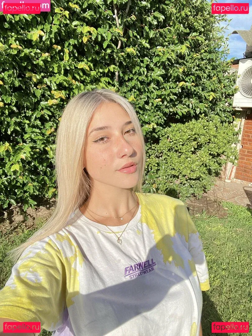 Yami Sanchez Onlyfans Photo Gallery 