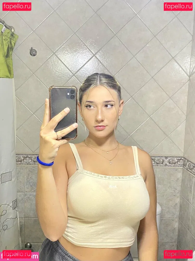 Yami Sanchez Onlyfans Photo Gallery 