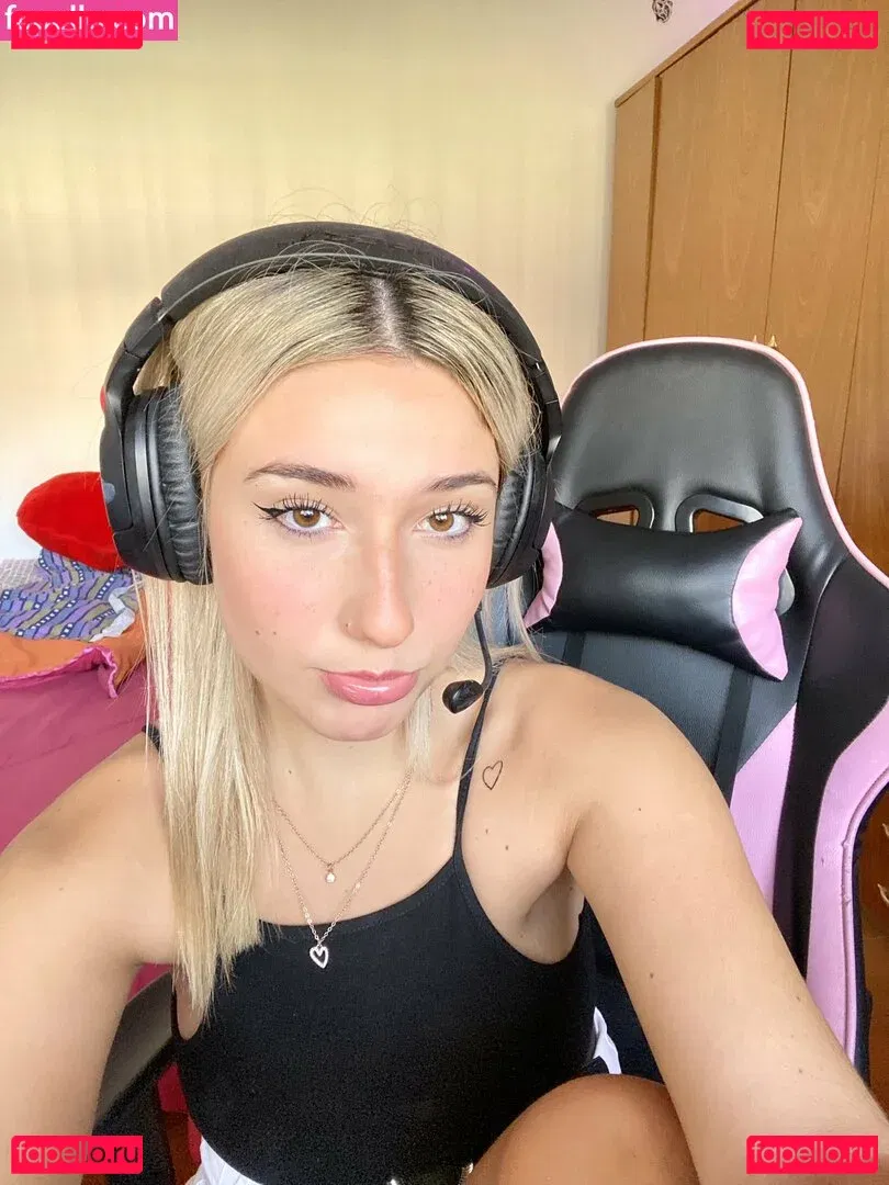 Yami Sanchez Onlyfans Photo Gallery 